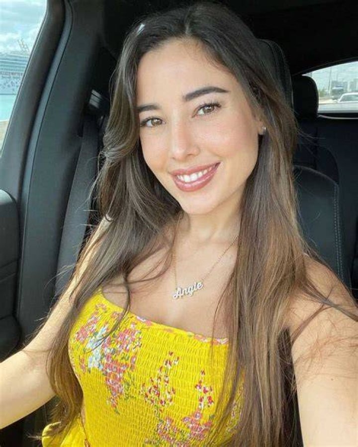 Angie Varona