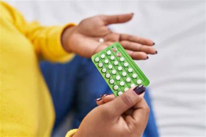 Can taking birth control at night keep you awake