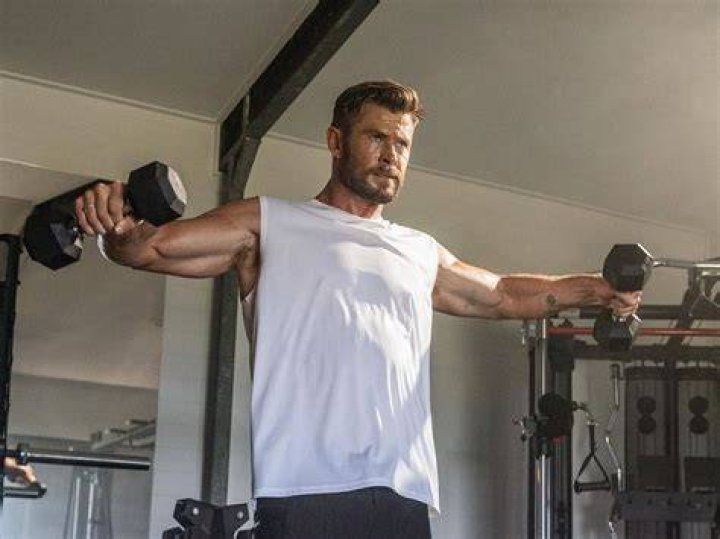 Chris Hemsworth's Height, Weight Body Measurements Chris Hemsworth’s Weight