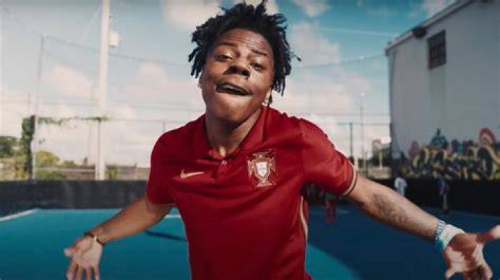 Does IShowSpeed Play Soccer?