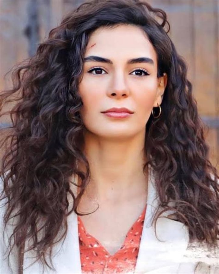 Ebru Sahin