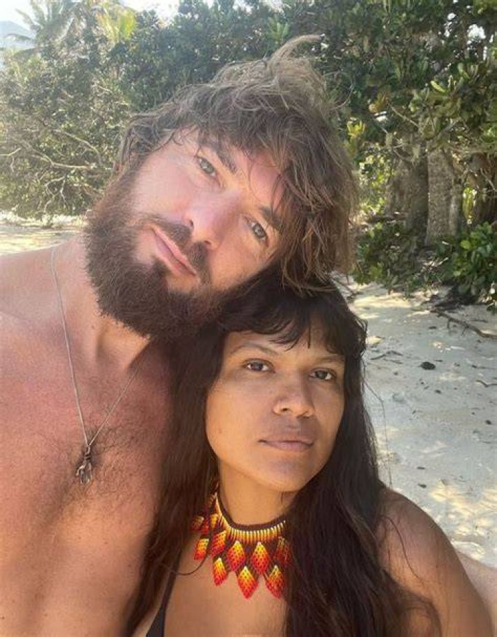 Gareth Jones, Gaby Amarantos's Boyfriend