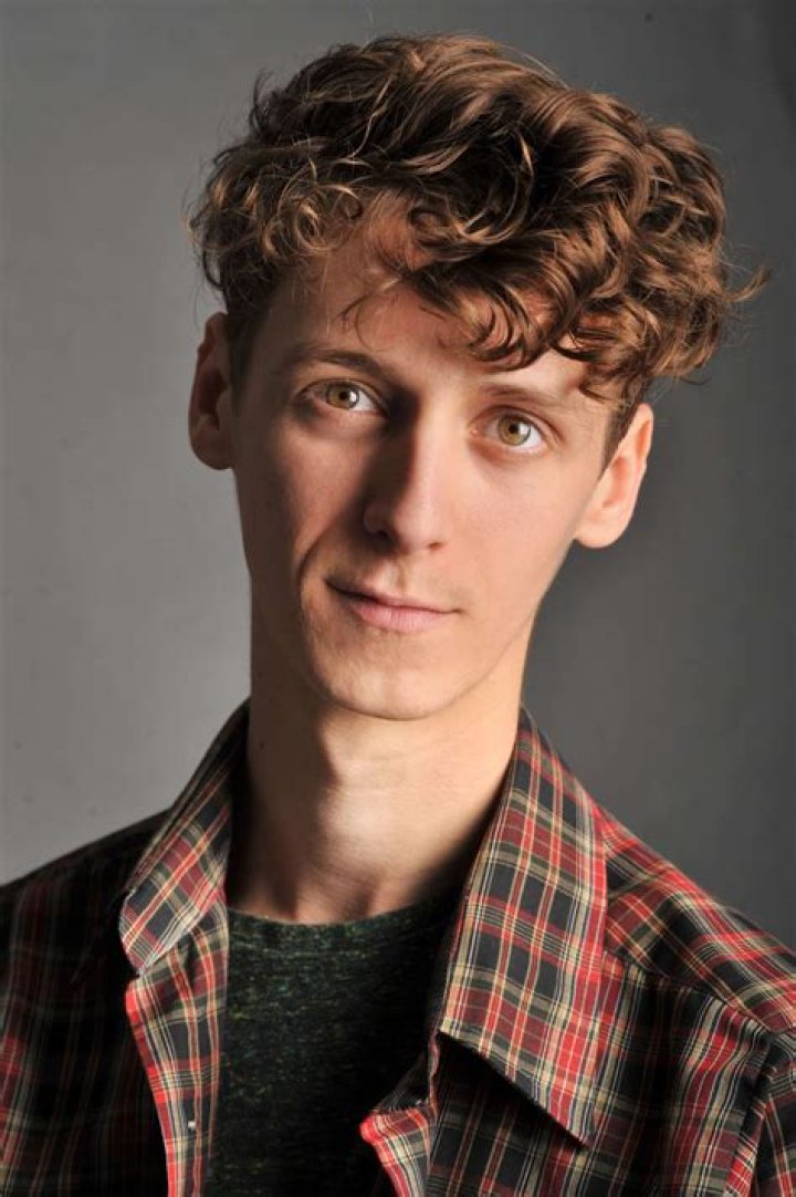 How Old Is Philip Labes? Learn Everything About The Actor
