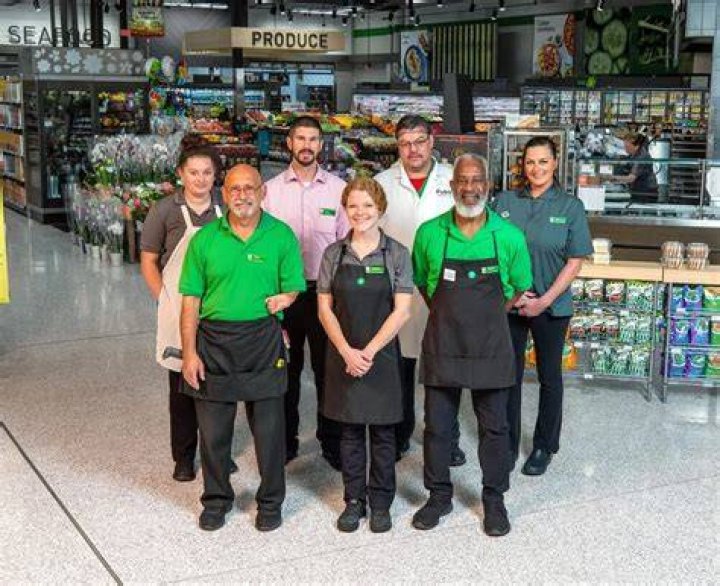 How old to work at publix