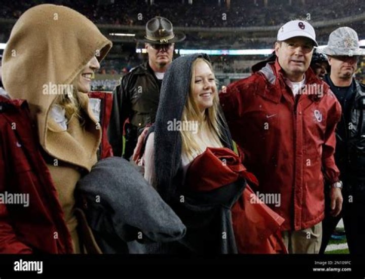 Mackenzie Stoops: Meet Bob Stoops’ Daughter