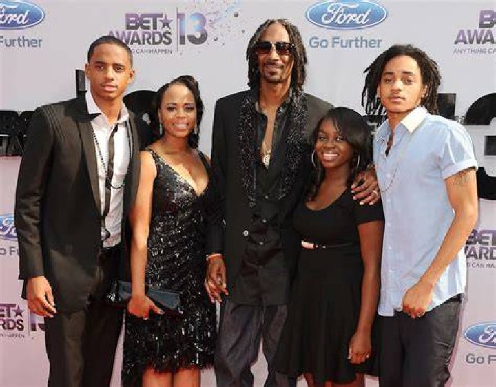 Snoop Dogg Snoop Dogg’s Sons, Daughter And Wife