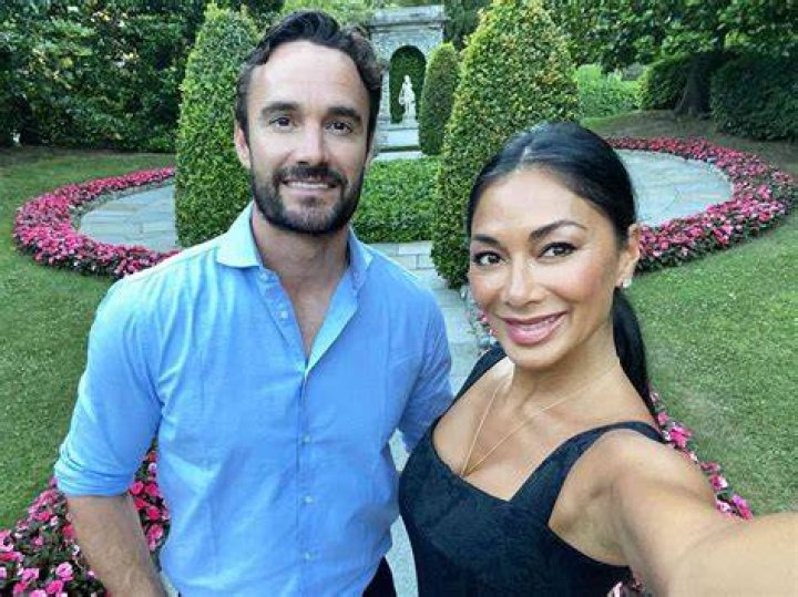 Nicole Scherzinger Parents: Alfonso Valiente And Rosemary Elikolani, Nationality And Ethnicity Thom Evans and Nicole